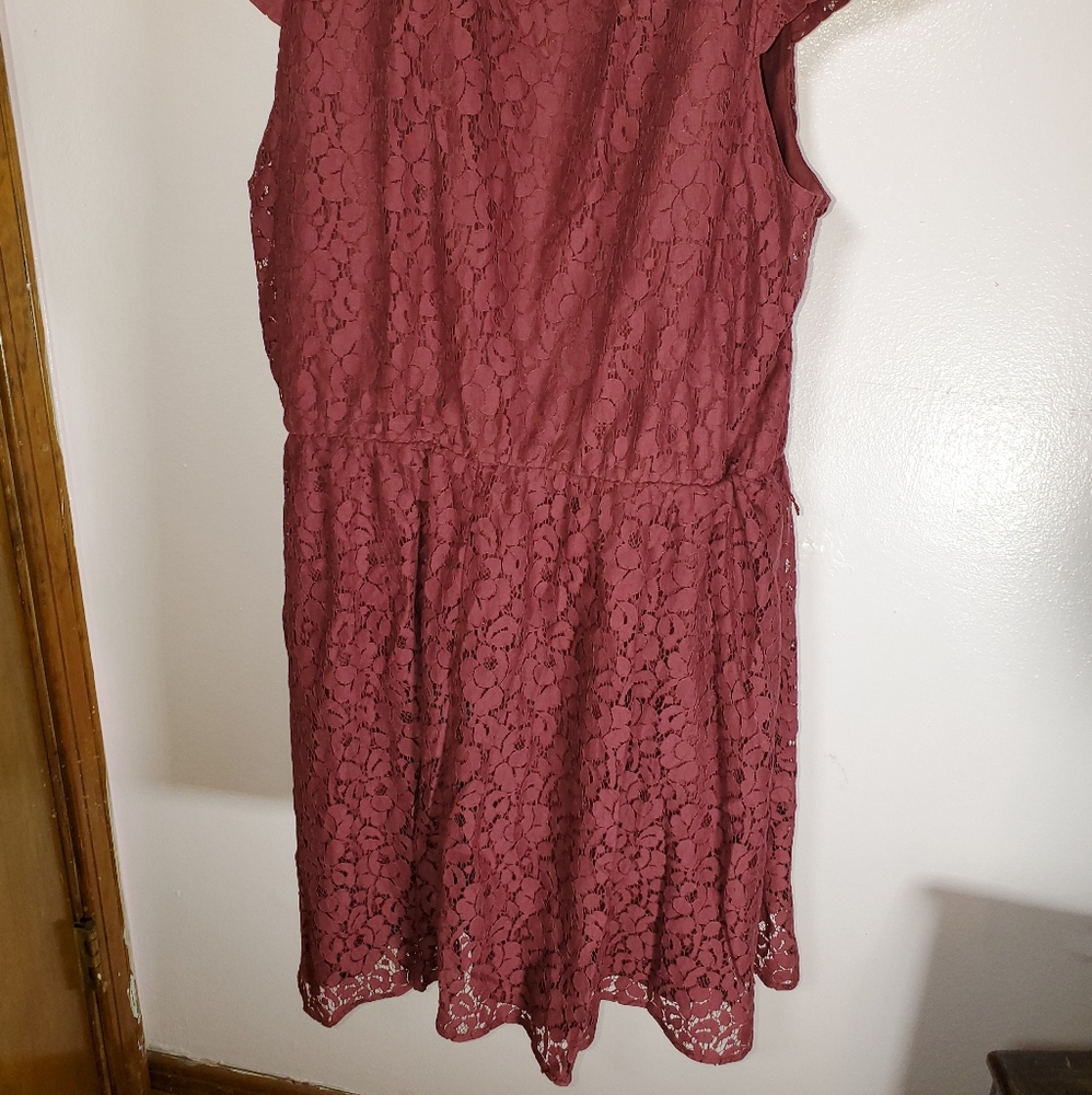 Burgundy Lace Dress - Picture 3 of 8